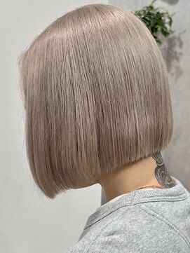 ロウル 渋谷(LOWRL) ミルクグレー/ケアブリーチ