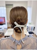 三つ編みリボンシニヨン