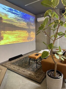 グーフィー(goofy)の写真/ホームシアターやDJブースを完備◎植物を活かした癒しの空間で、他のサロンでは味わえない贅沢な時間を…♪