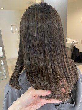 セレスト 三宮店(CELESTE) 極細ハイライト&白髪ぼかし