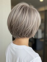 ラブレス グランフロント大阪(LaBless)&nbsp;大人女子グレージュレイヤーボブ