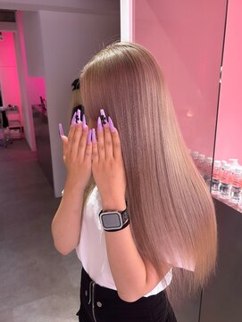 ダズリングディア(Dazzling Deer) ホワイトミルクティー/ストレートロング/デザインカラー