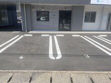 タック(Tak.)の雰囲気（駐車場は店舗前の3番と4番に停めてください）