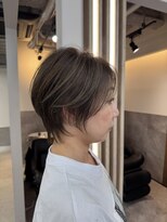 エレ 博多(ere)&nbsp;大人美人ショート/レイヤーカット/白髪ぼかし/博多
