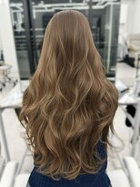 アマトウキョウスマートサロン(AMA TOKYO×Smart Salon)&nbsp;ヘーゼルベージュ　ブリーチなし　レイヤーカット　海外風