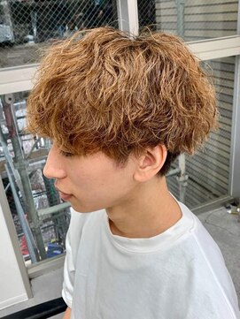 ジーニー 本厚木(Genie) フェザーパーマサーフカール刈り上げセンターパート