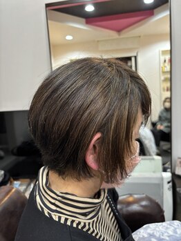 イビザ(IbizzA)の写真/ヘナで叶える、ツヤ髪質改善！クセ毛・うねりのお悩みを解消し、サラサラヘアに♪