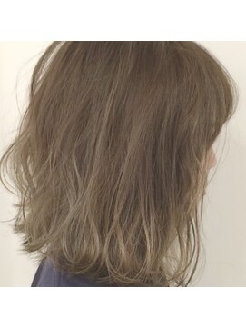 キャンバス バイ ネオリーブ 横浜西口(Canvas by neo.) ワンレン前下がりボブ グラデーション カーキグレージュ