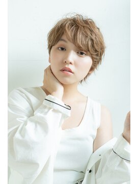 ルフュージュ(Refuge) ふんわりボリューム×耳掛けショート [大宮美容室]/ラフ