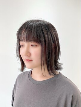 エガク(egaku) 外はねミディアムボブ