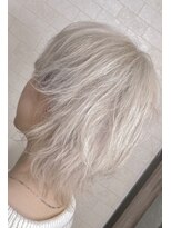 アルマヘア(Alma hair) ホワイトベージュカラー