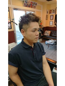 バーバーショップ ストライク(BARBER SHOP STRIKE) ツイストパーマ