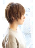 コンパクトにまとまるマッシュショート 大人可愛い