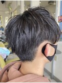 学生に大人気!王道ツーブロマッシュショート