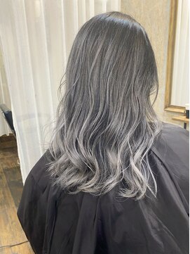 ファンド 千葉(fand) バレイヤージュ/グレージュカラー/デザインカラー/シルバー