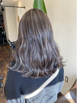 ファンド 千葉(fand) ハイライトカラー/グレージュカラーブリーチボブウルフTSUYOKI