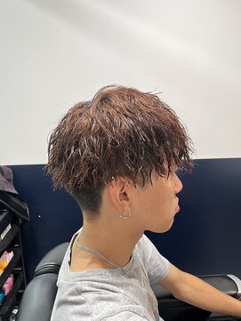 リバティシェアバーバー 銀座(LIBERTY SHARE BARBER) ツイストスパイラルパーマ