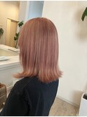 ピンクベージュ