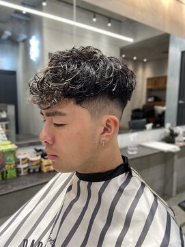 エフエム 明大前(FM) バーバー　ツーブロック/刈り上げ/アップバング/フェードカット