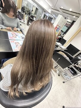 アイズ 本厚木(AIZU) ツヤ髪スタイル  モカブラウン