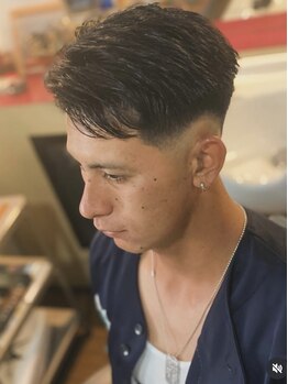 バーバーショップクロス(BARBER SHOP CLOTH)の写真/ビジネスシーンに合わせたカットならお任せを。ON/OFFキマり、清潔感のあるスタイルでライフスタイルも充実
