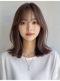 アッシュブラウン ミディアム くびれヘア ワンカール