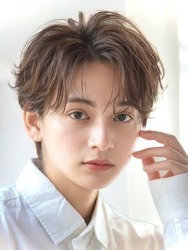 オーシャントーキョー サニー 原宿(OCEAN TOKYO Sunny) フェザーパーマセンターパートニュアンスパーマ韓国マッシュ黒髪