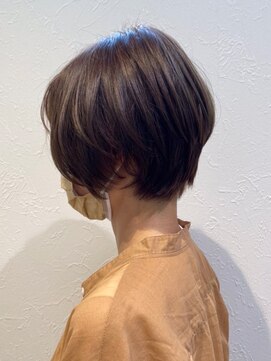 クララ オサエンドウリ(CLALA. Osaendori) 大人ショート/丸みショート/似合わせカット/モーブブラウン