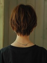 アマリス(Amaris) ワイドバングショート20代/30代/40代/50代/庭瀬