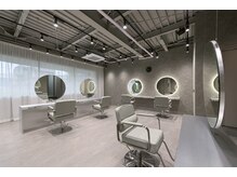 ルネア 蕨(LUNEA)の雰囲気（店内は月をイメージしています。6席のゆったり空間♪）