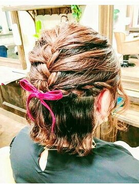 ゲート ヘアー クリエイティヴ(GATE HAIR CREATIVE) ミディアム編みこみハーフアップ