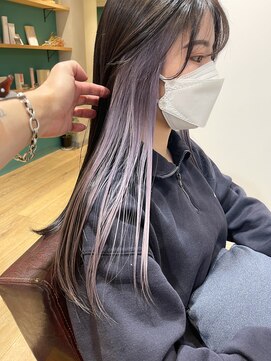 エミス バイ メルト 吉祥寺(emis by melt) 【堀惠洋平】インナーカラー　ペールラベンダー　ロング