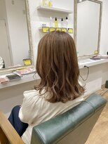 アクルヘアーバイテソロ(AKUR hair by tesoro)&nbsp;ベージュ×ミディアム