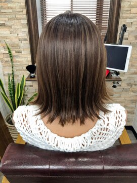 ハサミバイアトリエナガノ 千葉(8sami by atelier nagano) デザインカラー／レイヤーカット/ウエットヘア/オリーブベージュ