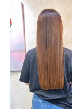 アトリエサロンドットエム(Atelier Salon .M) 【骨格矯正カット】【髪質改善カラー】【イヤリングカラー】