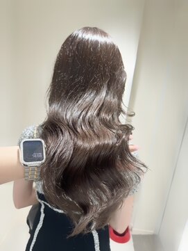 ナビバイケンジ(NaVI by KENJE) ツヤグレージュカラー