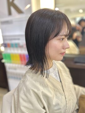 ルーウィン(LE WIN) 前下がりレイヤーイメチェン小顔美髪切りっぱなしボブ