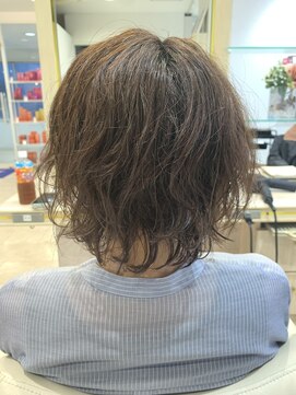 アッシュ 仙川店(Ash) 30代40代50代に人気 クセ毛を生かした大人のショートボブ