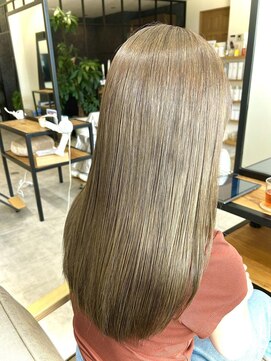 ライツ 富士店(ReiZ) 肌馴染みの良いベージュカラー