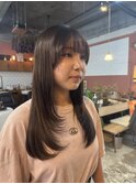 透明感赤味なしオリーブグレージュカラー顔まわりレイヤーカット