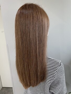 シア(sia) ツヤ感ベージュ☆