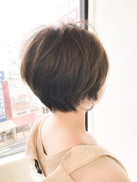 エルサ(Elsa) 【Elsa元町・三宮】ショート×ヘーゼルグレージュ