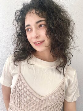 カゼ ダイカンヤマ Kaze DAIKANYAMA 抜け感オーガニックパーマ