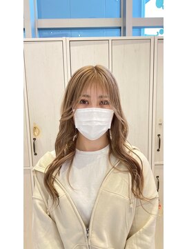 リー 梅田(Lee) Lee梅田茶屋町　韓国スタイル×ハイトーンベージュ