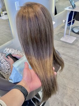 ケリーアン 太田(kelly.un) ハイライトラベンダーグレージュ髪質改善艶髪ロング群馬太田