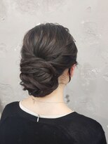 エフェ(effet)&nbsp;シンプルキレイめシニヨン