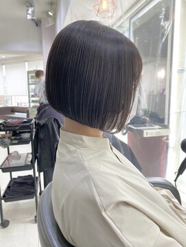 ユーフォリア エヌ 池袋サンシャイン通り店(Euphoria +n) 大人可愛い/暗髪でも重くならないクールボブ/20代30代40代