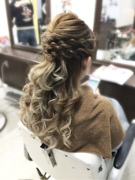 ムーブ(Moob) サイドロープ編み×ハーフアップスタイル【別府】