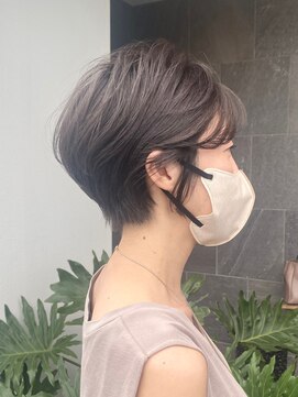 メゾン アヴァロ(Maison Avallo) 大人美人シルエットのひし形ショートヘア