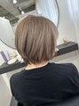 ハクア プラス(HAKUA PLUS) ナチュラルな細かいハイライトが白髪をカモフラージュします